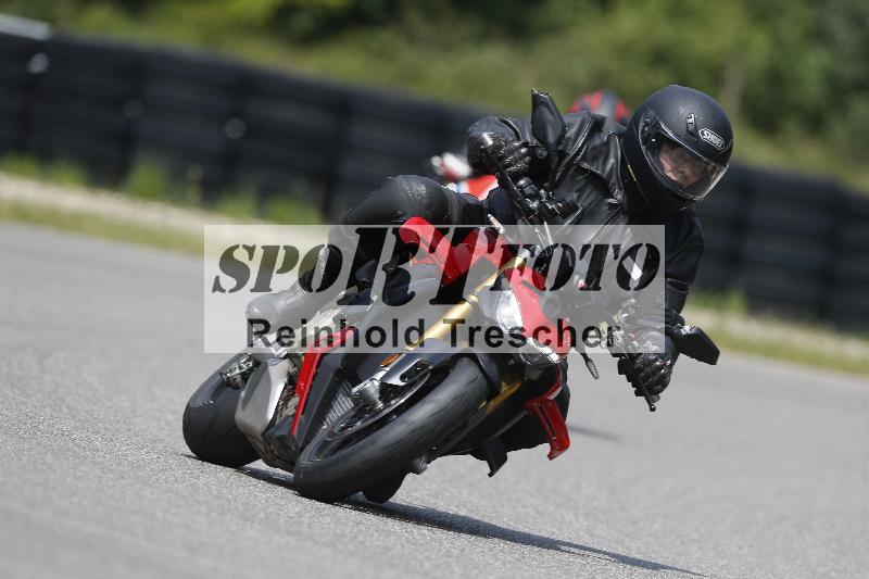 /27 12.06.2025 Ducati Schweiz Trackday Warmup  ADR/gruen-vert/ohne